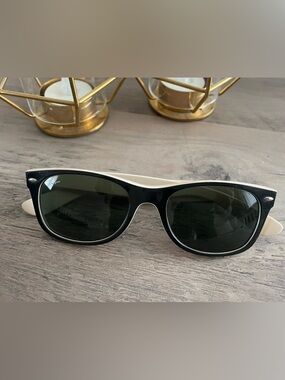 Ray-Ban Two-Tone ‘New Wayfarer’ Sunglasses